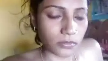 Desi love with pierced nostril is always glad to pose with no bra