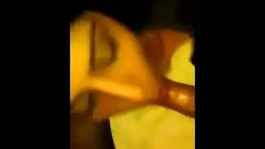 Beautiful Delhi girl gives amazing blowjob to boyfriend