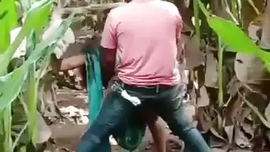 Desi outdoor sex of a Kolhapuri couple on a Banana farm