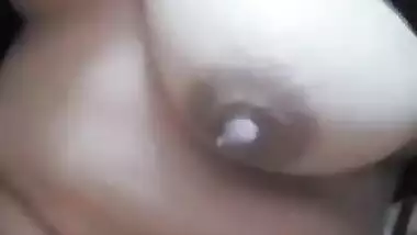 Desi woman thinks her sexy XXX watermelons deserve to be filmed