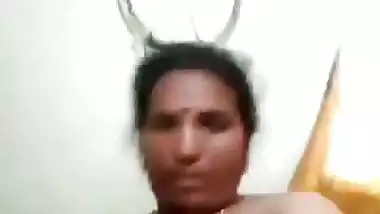 Badi boob aunty solo MMS