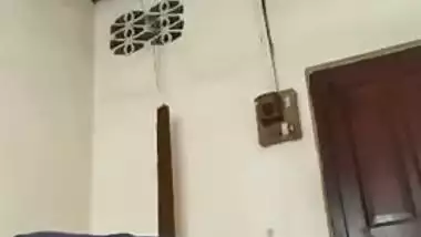 Desi Naukrani fuck in air video