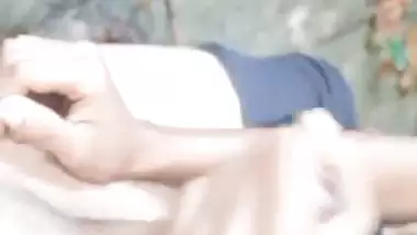 Guy cums on his GF’s face during hot outdoor sex