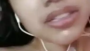Desi porn of a naked Chennai girl masturbating on a video call
