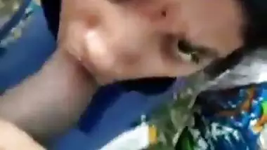 Dehati outdoor cock sucking