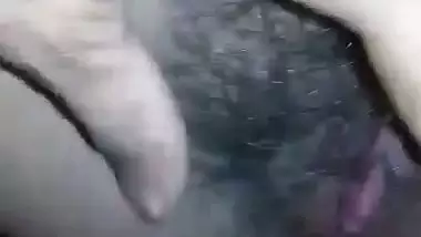 A guy fucks a village girl’s hairy pussy in the desi porn