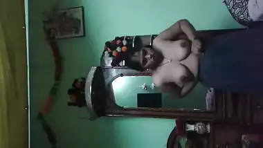 Sexy Indian boudi nagna selfie