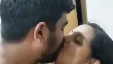 Romantic couple’s Indian sex video from their vacation