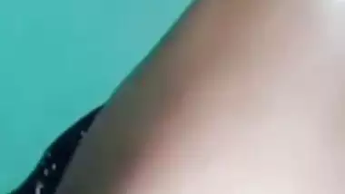 Chubby bhabhi naked pussy rubbing on video call