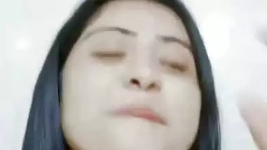 Gorgous maal naked chat on live video call with lover