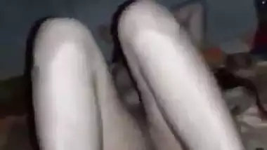 Big boob cousin shows her shaved pussy in nude MMS