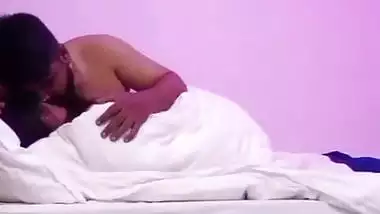 Fat husband fucking wife on honeymoon in OYO room