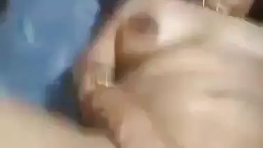 Mature aunty spreading pussy lips to have sex