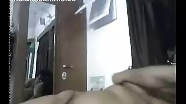 Mallu bbw aunty enjoys cam sex with hubby’s friend