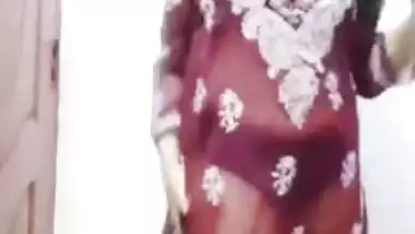 Huge boobs slave girl nude videos for master