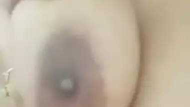 A 19-year-old girl records her nude video in her bathroom