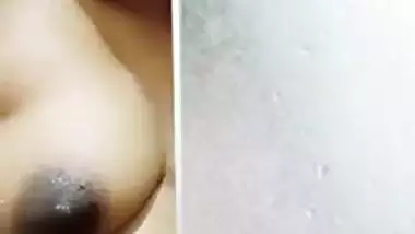 Swathi Naidu pregnant Bathing Selfie