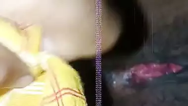 Wet cunt desi bhabhi fucking after giving a blowjob