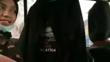 Horny Desi XXX girl riding fat cock inside her boyfriend’s car MMS