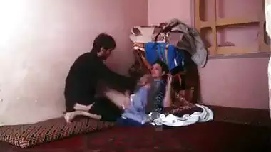 Sexy Kashmiri Bhabhi Sneaky Sex With Lusty Devar Caught
