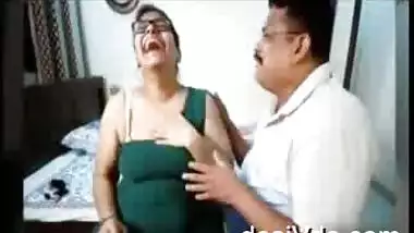 Tamil Couple Tarivishu on Cam Play Hot