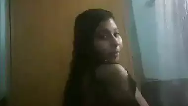 College girl bathing recorded for boyfriend viral xxx