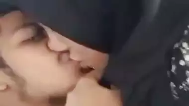 Hijab Bengali boob sucking by lover in outdoor sex