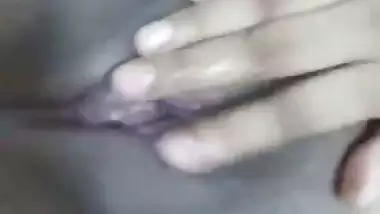 Cute girlfriend black pussy fingering solo nude