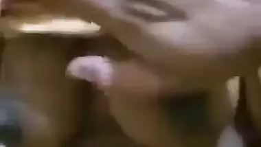 Owner squeezes his maid’s boobs in desi mms