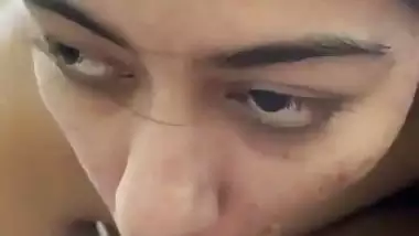 Hindi girl tries blowjob and satisfies boyfriend
