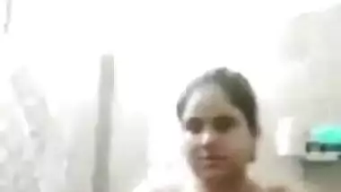 Big Boobs Delhi Bhabi Bathing-2