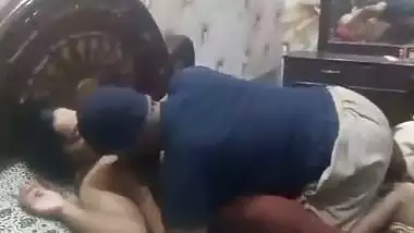 Cheater bhabhi keeps camera before having sex with lover